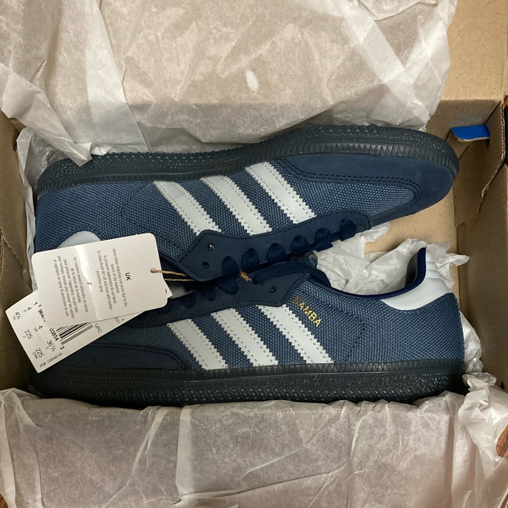 Adidas Samba womens 6/ boys 4.5 blue Brand New! - Picture 2 of 7